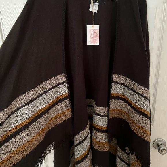 Jessica Simpson Shaw Wrap Cardigan - Picture 2 of 3
